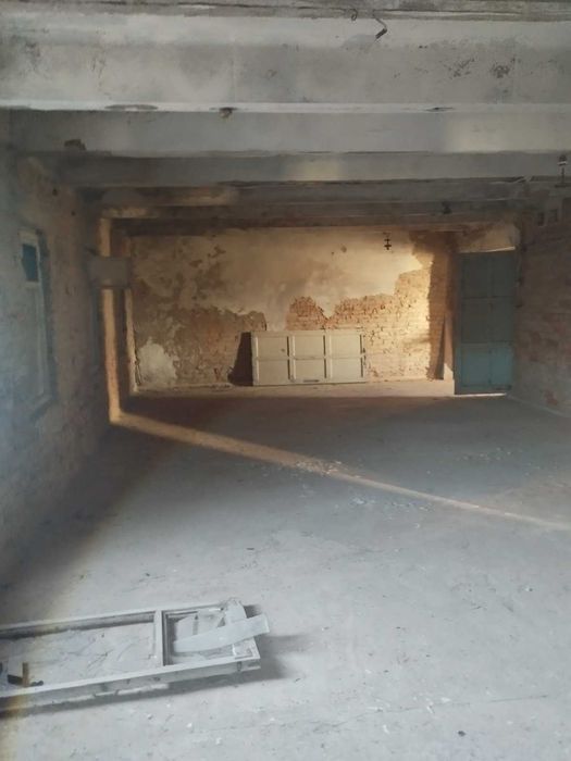 Продам приміщення 296,6 м² — центр Пулин