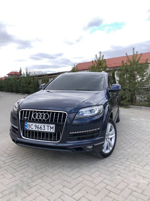 Автомобіль Audi Q7