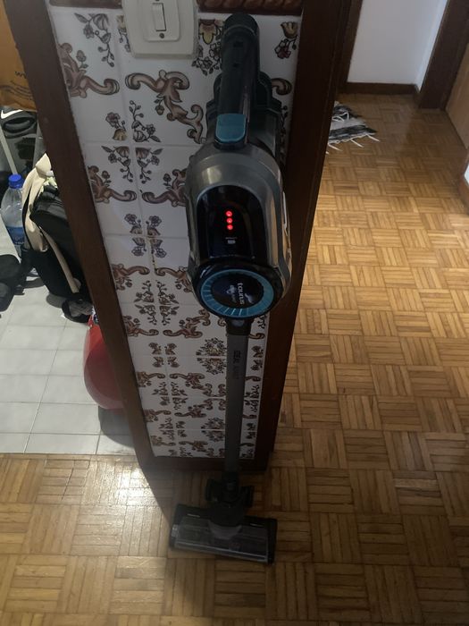 Vendo aspirador vertical tourus