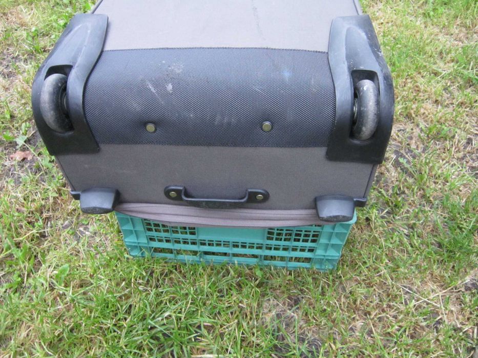 Валіза на колесах чемодан Розміри довжина 61 х 41 х 25см