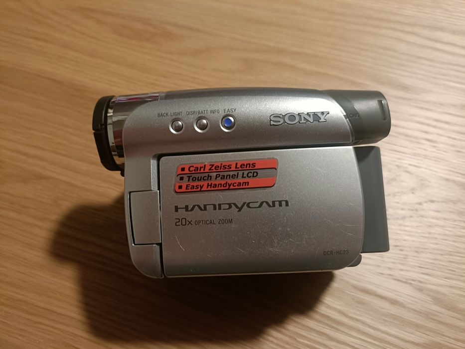 Kamera Sony HandyCam DCR-HC23E