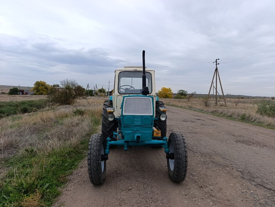 Продам ЮМЗ 6 з плугом