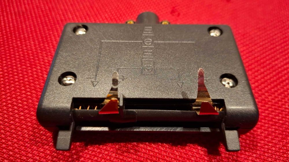 Carregador universal para baterias