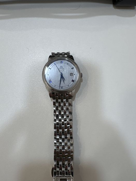 Omega De Ville prateado