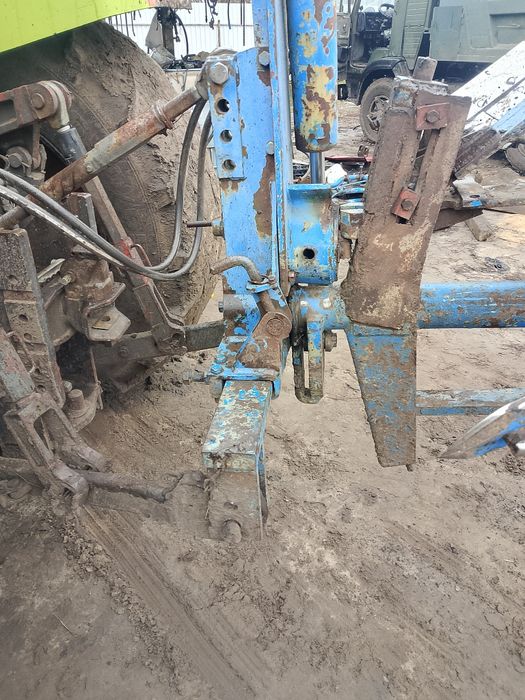 Плуг оборотний лемкен