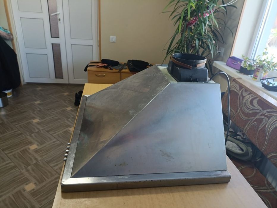 Витяжка кухона нержавійка