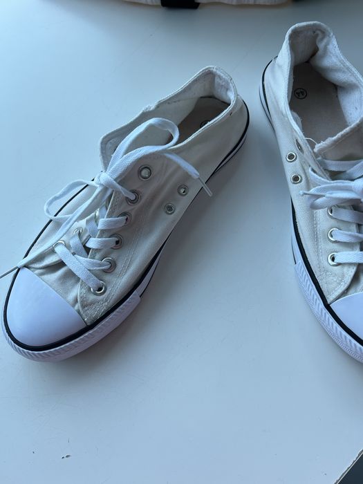 Tenis brancos Tam 44 Tipo All Star