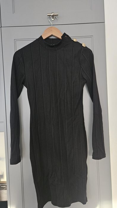 Sukienka czarna Amisu