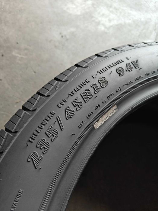 2шт GoodYear Assurance R18 235/45 94V шини все сезонні з американського авто