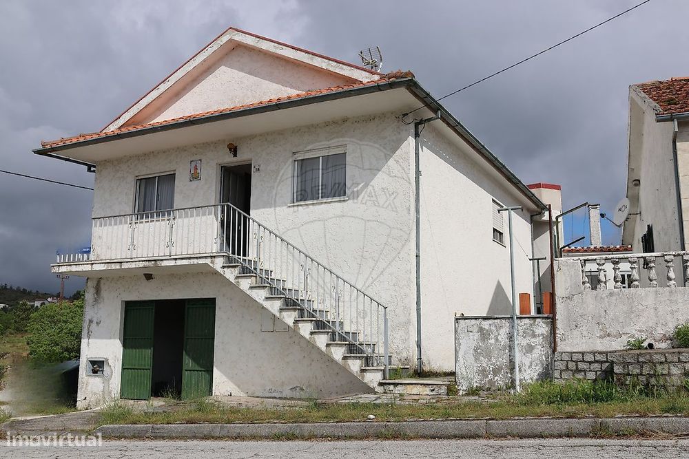 Moradia T4 para venda