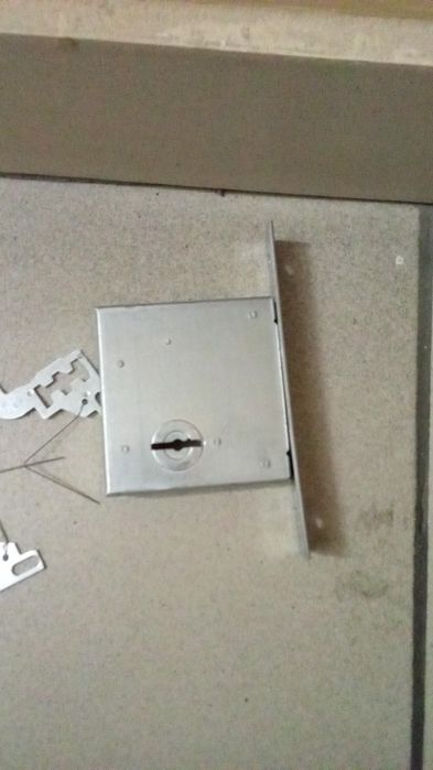 Откыть замок Киев и область.замена замков ,и ремонт.