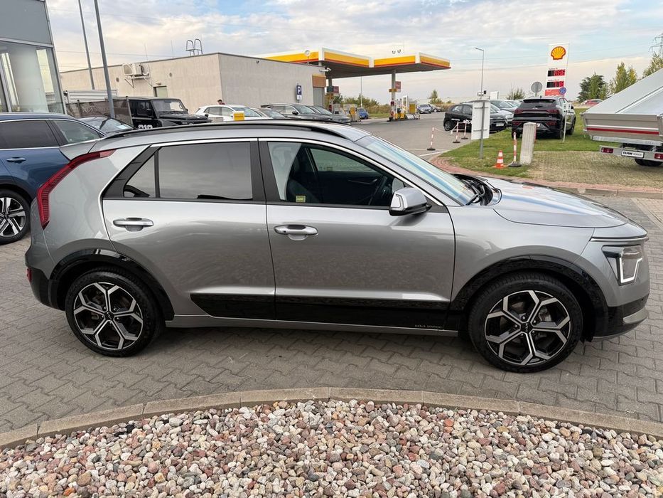 Kia Niro BUSINESS LINE +A18 1.6 GDI 183KM PLUG-IN HYBRID salon polska