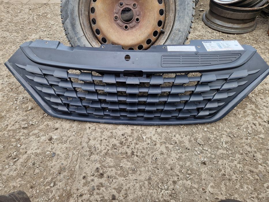 Gril , Atrapa Iveco Daily lV