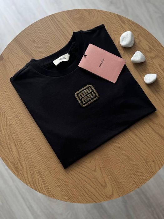 Розпродаж жіночої футболкт Miu Miu