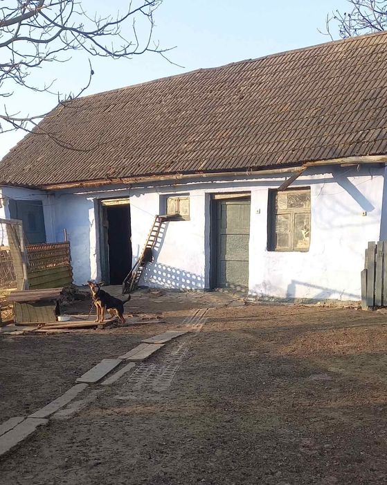 Продається хата .