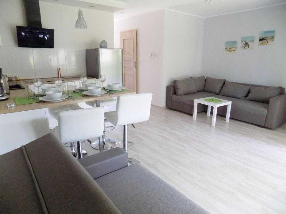Pobierowo  Apartament 7 z tarasem i ogrodem. Huśtawka