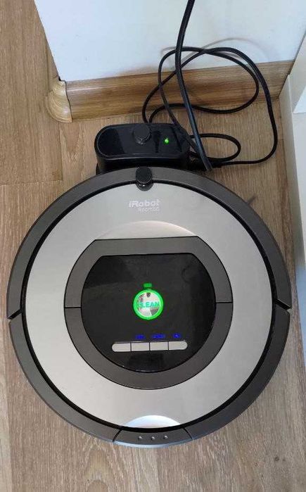 Odkurzacz automatyczny Robot sprzątający iRobot Roomba 772E