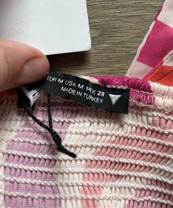 Topy z dekoltem halter z wiskozy Zara