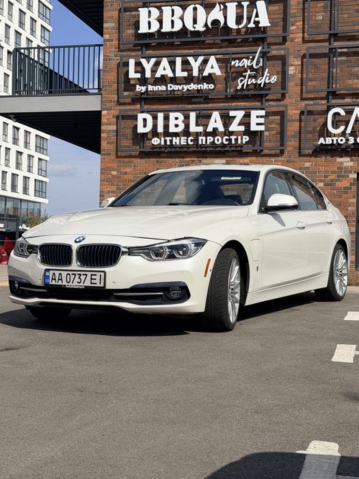 BMW 3 Series 2016 VIN WBA8E1C56HK479846 фото оголошення 3 з 24