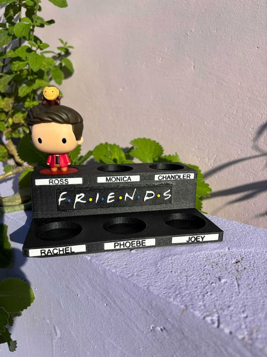 Поличка підставка для колекційних фігурок Friends Друзі