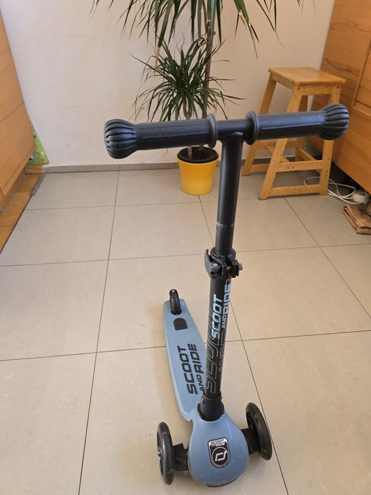 Scoot And Ride HULAJNOGA Highwaykick 3 Koła z LED | SKŁADANA