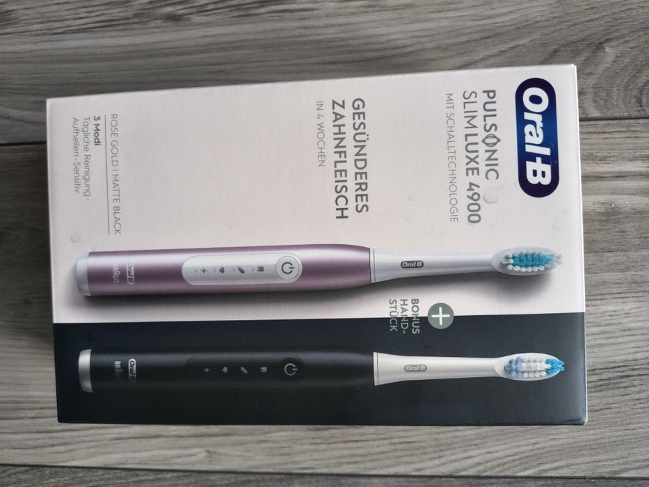 Czarna szczoteczka Oral-B Pulsonic 4900
