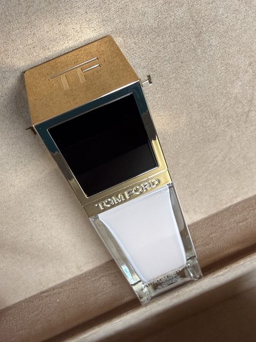 TOM FORD Architecture Radiance Hydrating Foundation SPF 50
