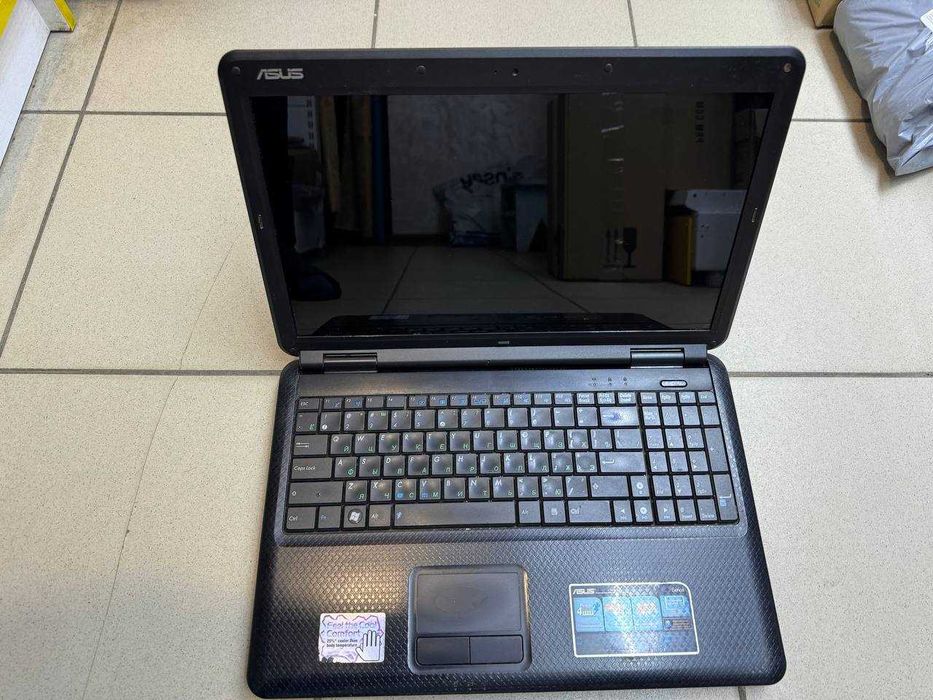 Продам ноутбук ASUS на запчастини