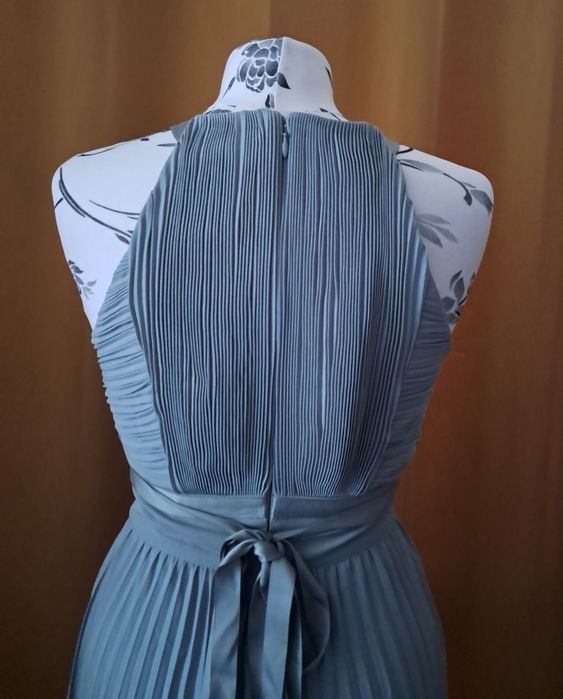 Asos Wyjątkowa sukienka dla druchny