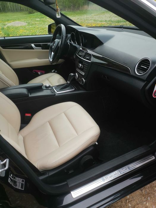 Mercedes W204 200CGI