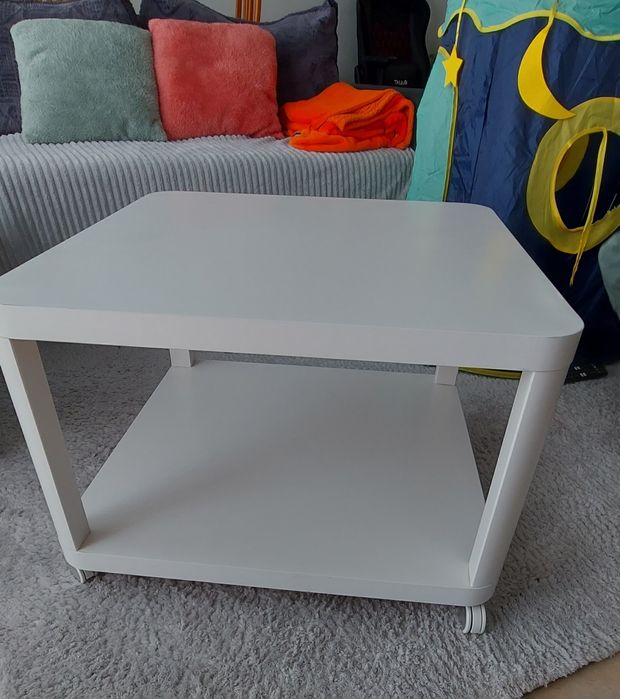 Mesa de apoio e centro IKEA