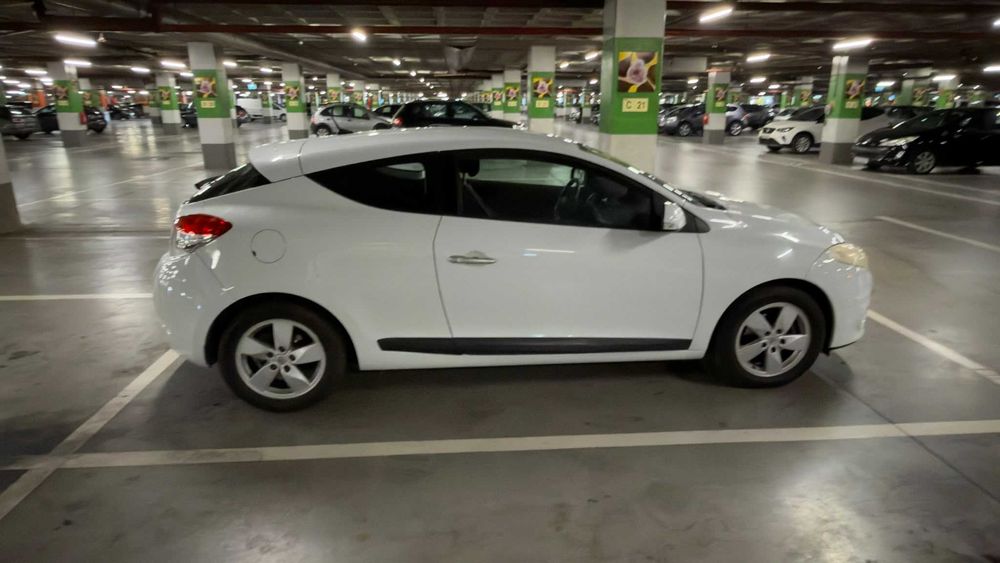 RENAULT MEGANE (z) Coupé 2010 1.5Dci 110cv — photo 2