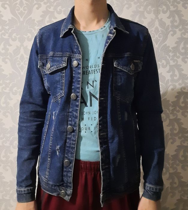 Джинсовая куртка