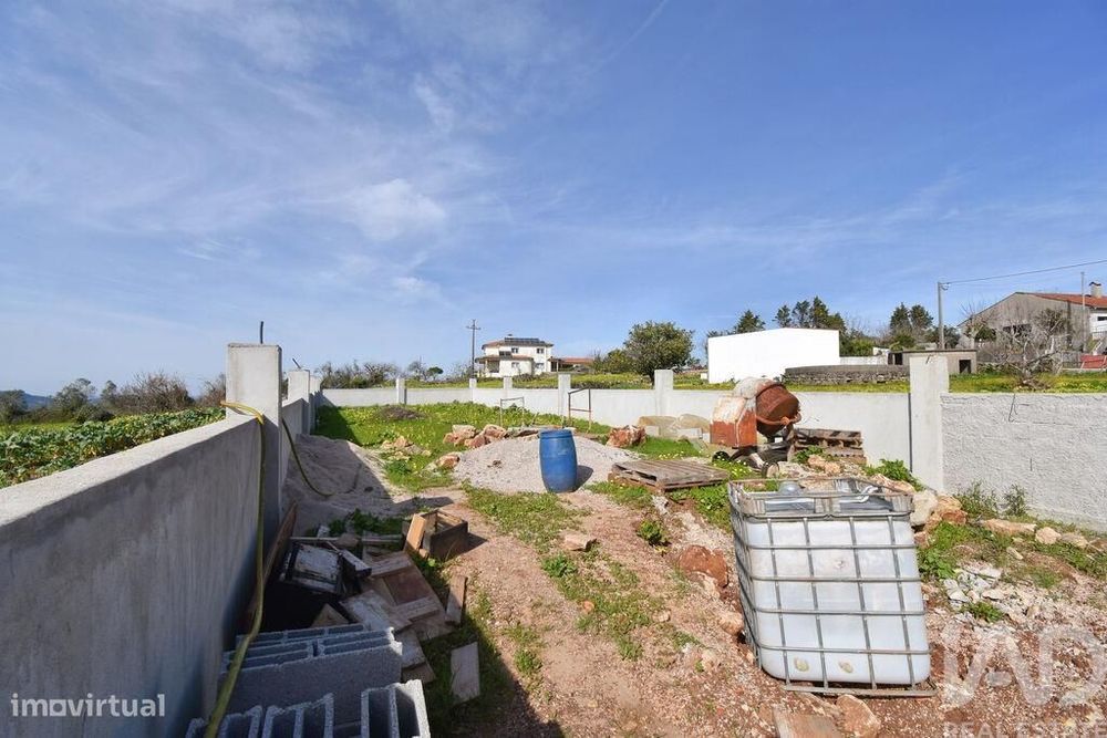 Casa / Villa em São Miguel, Santa Eufémia e Rabaçal de 70 m2