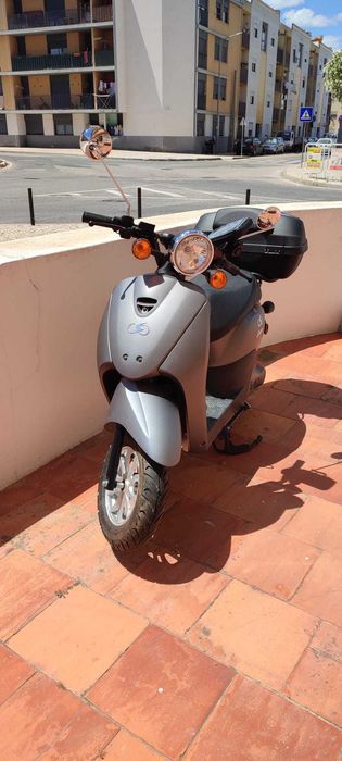 Scooter eléctrica