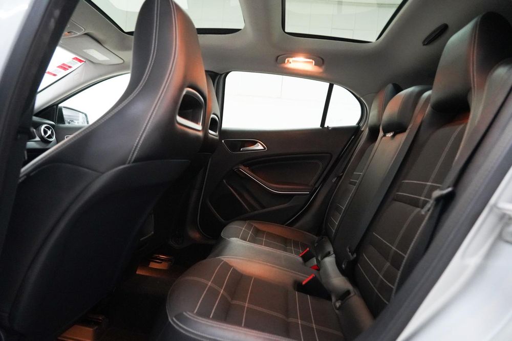 Mercedes-Benz GLA 180 — fotografia 7