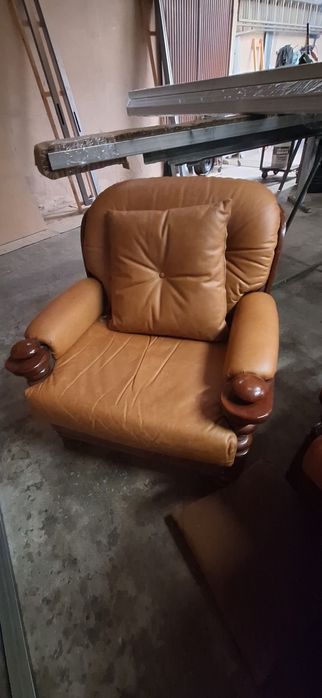 Sofas em pele castanho
