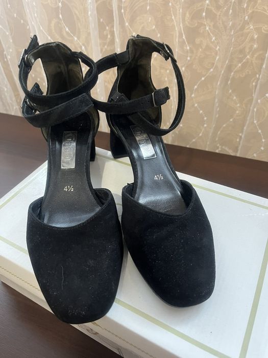 Жіночі відкриті елегантні туфлі від Gabor