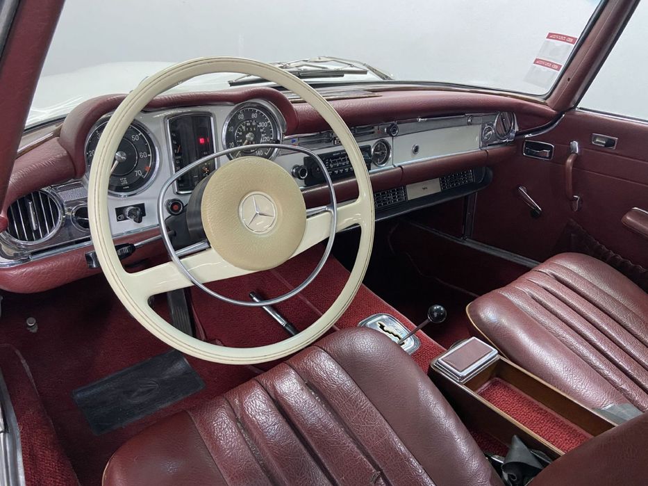 Mercedes-Benz SL 280