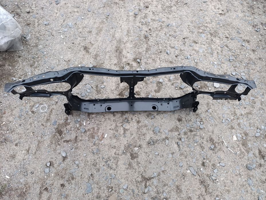 Панель передняя телевизор Nissan Almera N16 2000-2006 Новая.