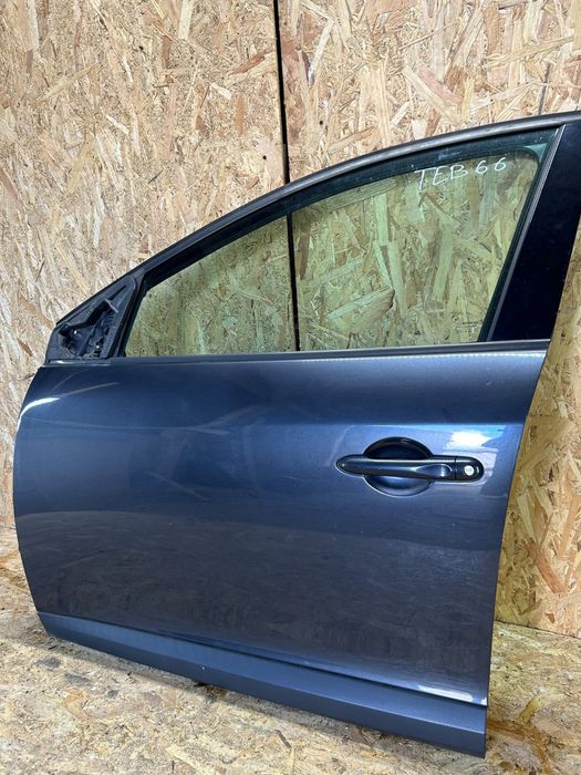 Drzwi lewe przednie Renault Megane 3 TEB66