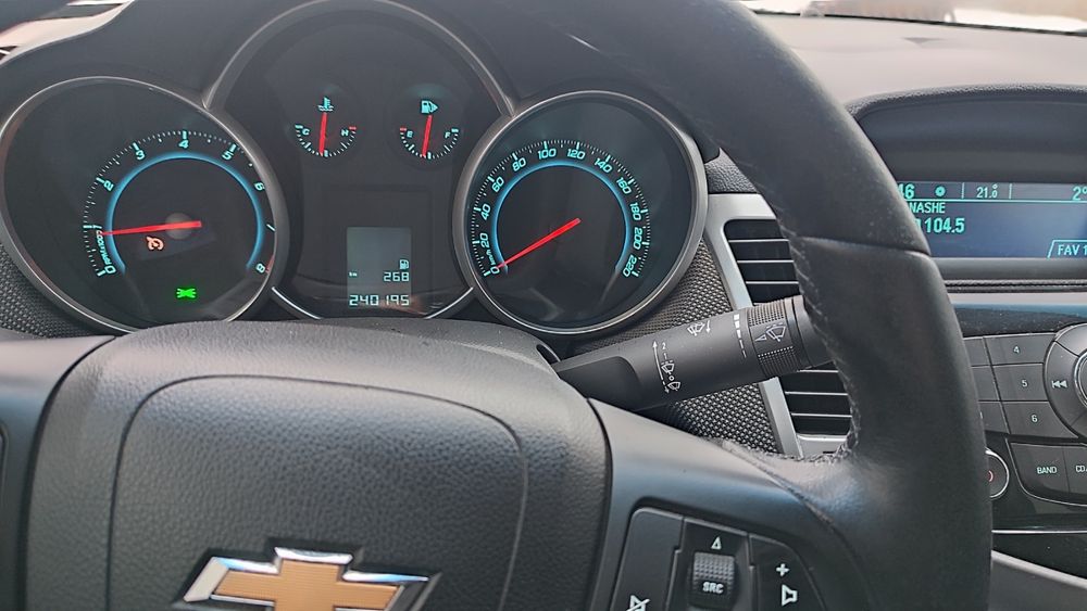 Chevrolet Cruze 2011р,1.8 бензин