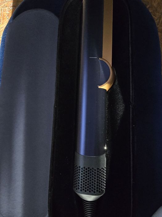 Дайсон фен-випрямляч з кейсом