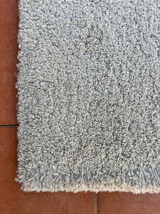 Tapete pelo curto cinza IKEA