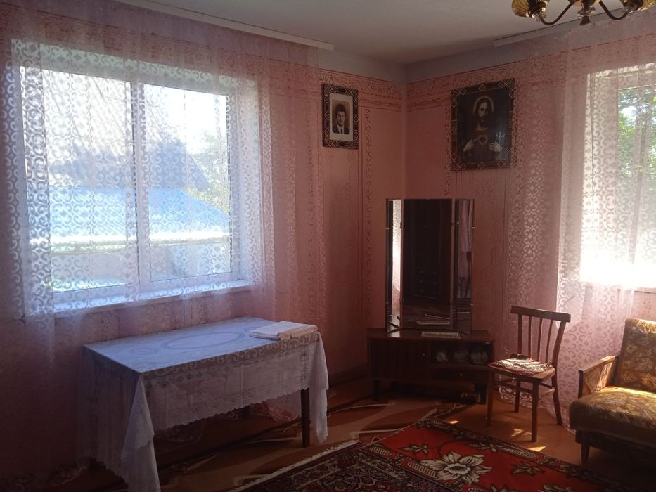 еОселя! Продаж будинку із великою земельною ділянкою в Іванівцях Колом