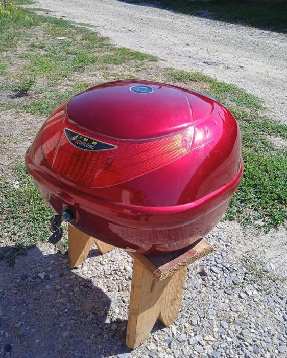 Продается новый кофр для мотоцикла , скутера