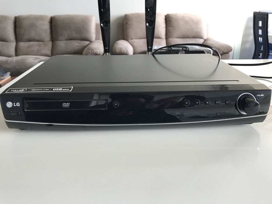 Conjunto DVD c/ sistema de som completo LG (3 colunas)