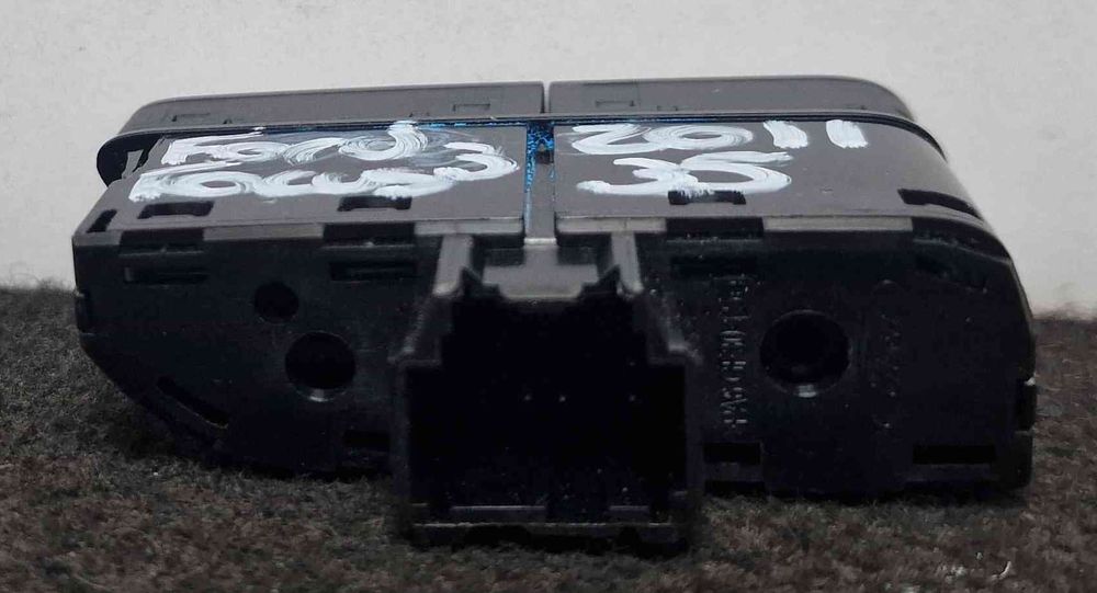 Botão / Interruptor ESP AM5T14B436FB - FORD FOCUS III