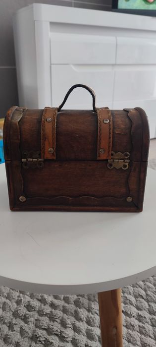 Kuferek drewno na biżuterię