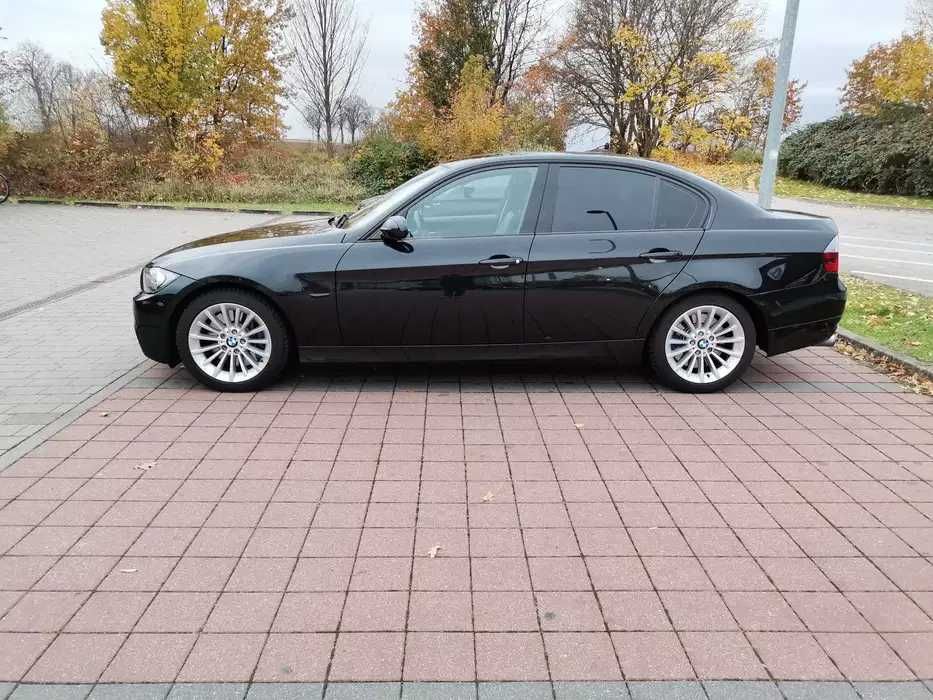 BMW  E90  330i